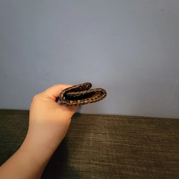 ❗CLOSET LIQUIDATION❗️Vintage tooled leather key holder - Picture 6 of 11